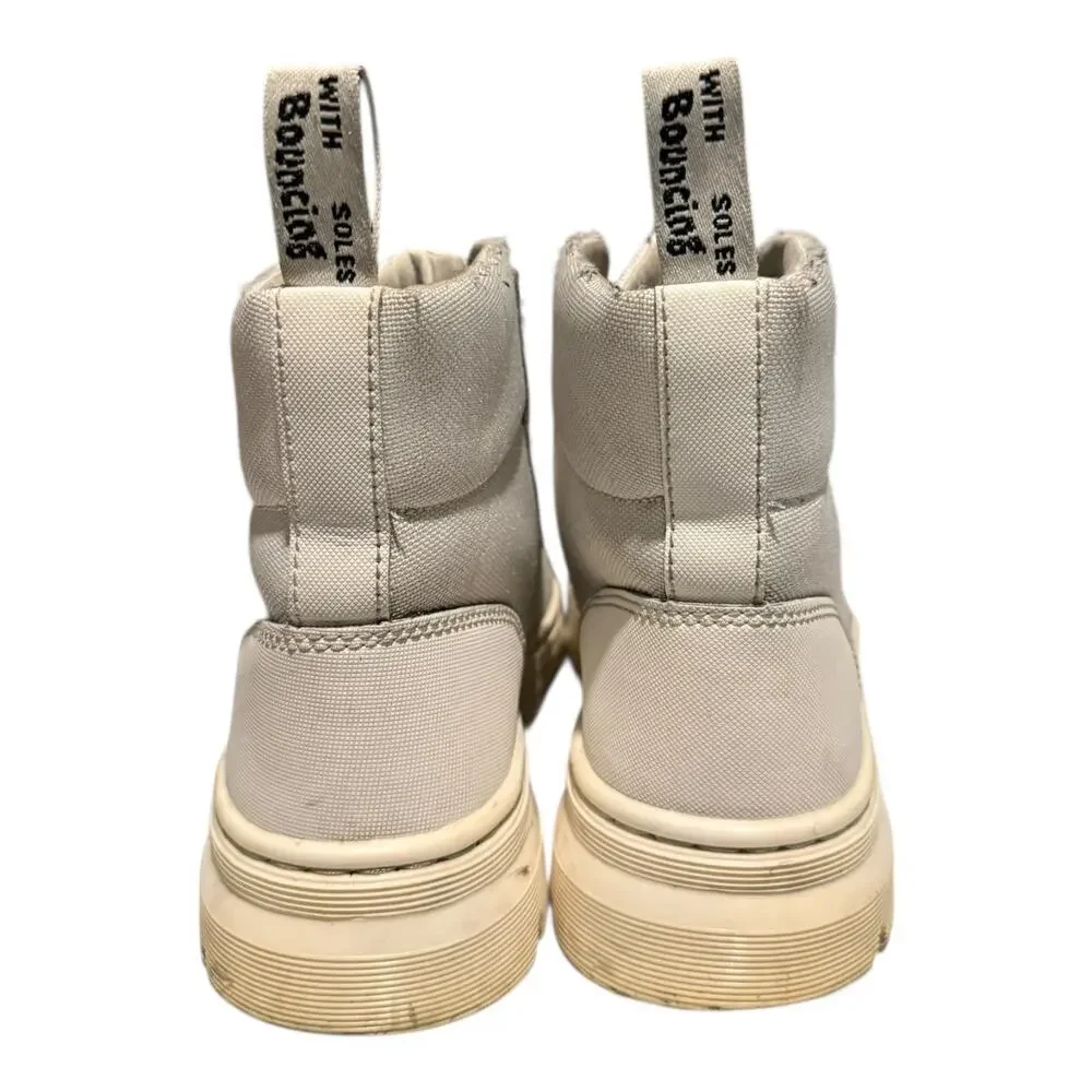 Dr. Martens Women's Combs Combat Boots White Size 8 Fair Used Condition
